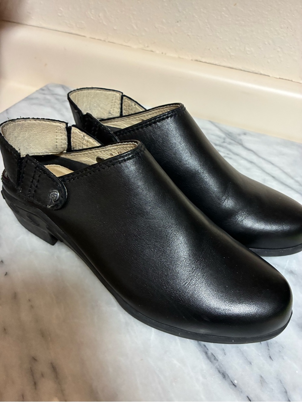 Ariat Women's Black Leather Slip-On Clog